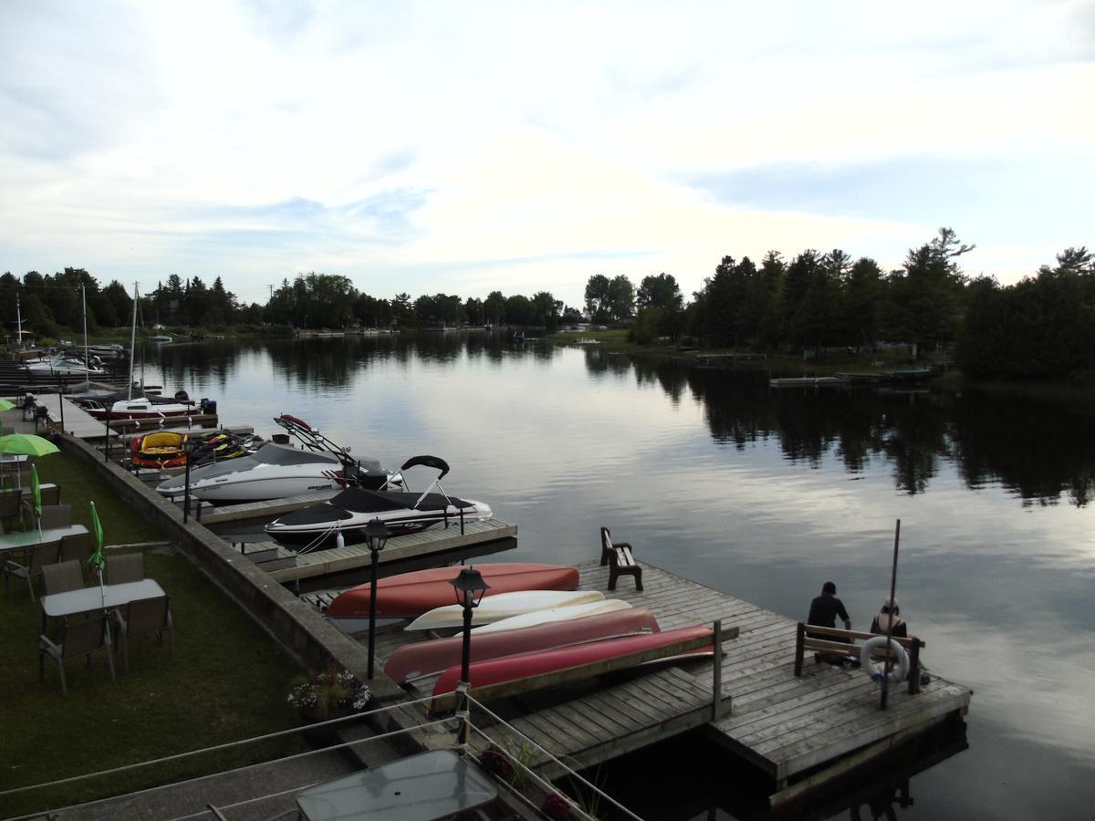 Kit Wat Motel & Marina Sauble Beach Eksteriør billede