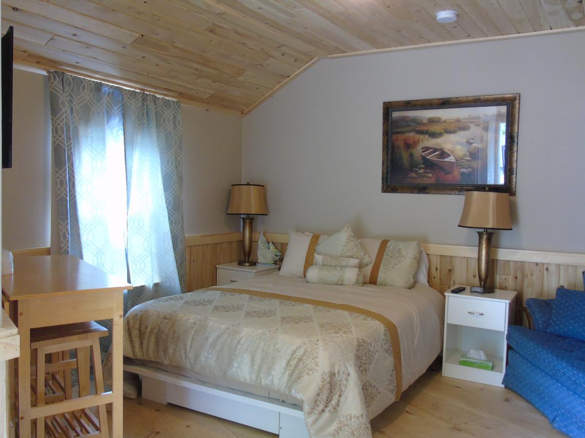 Kit Wat Motel & Marina Sauble Beach Eksteriør billede